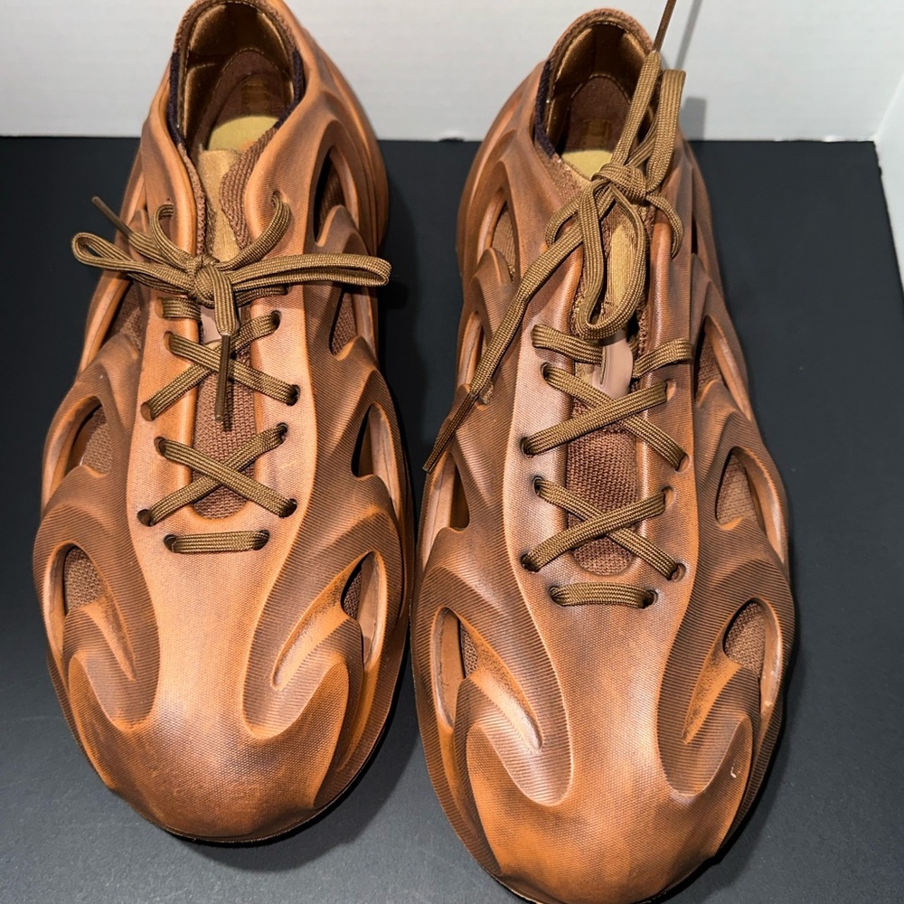 ADIDAS ADIFOM Q Cosmic Way Runners Neptune BROWN SIZE 11 Pre-Owned